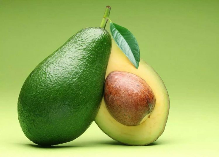 अवोकाड़ो (Avocado) स्वस्थ वासा से युक्त avacado is packed with health fat for weight gain